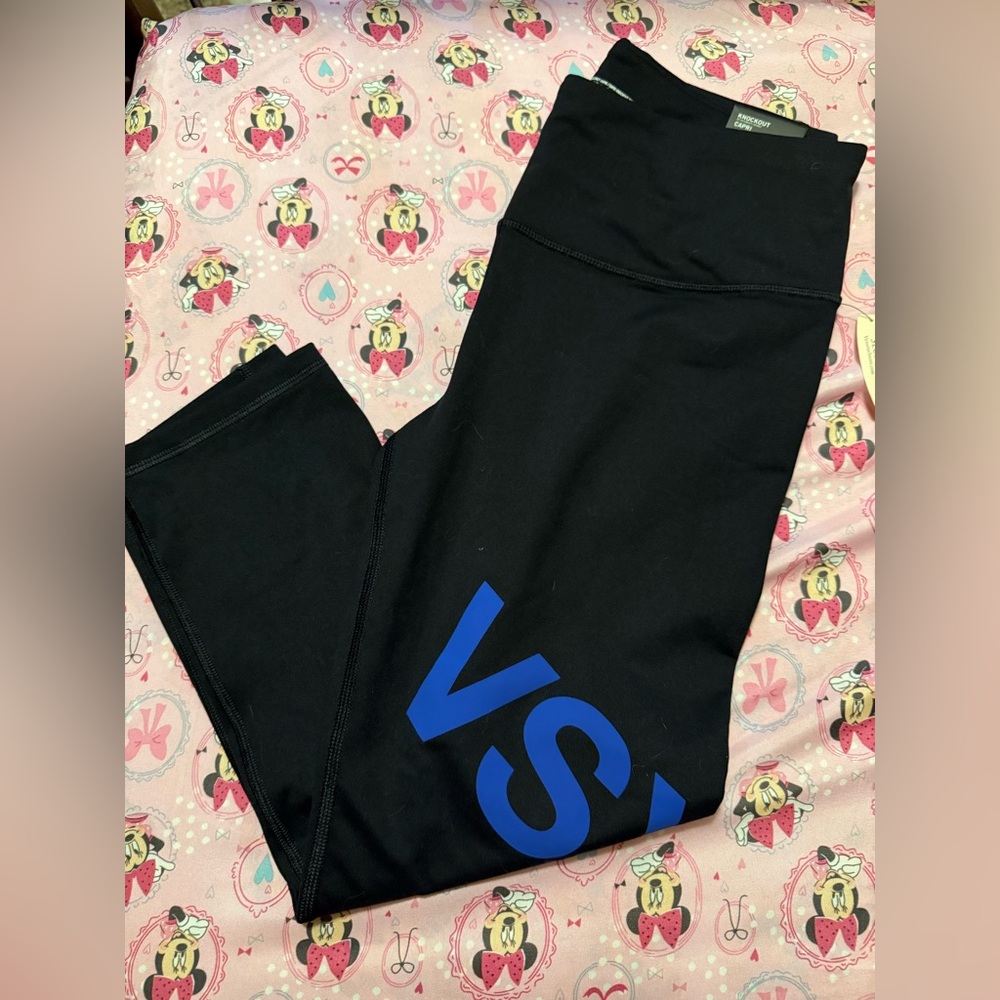Victoria secret knockout capris medium